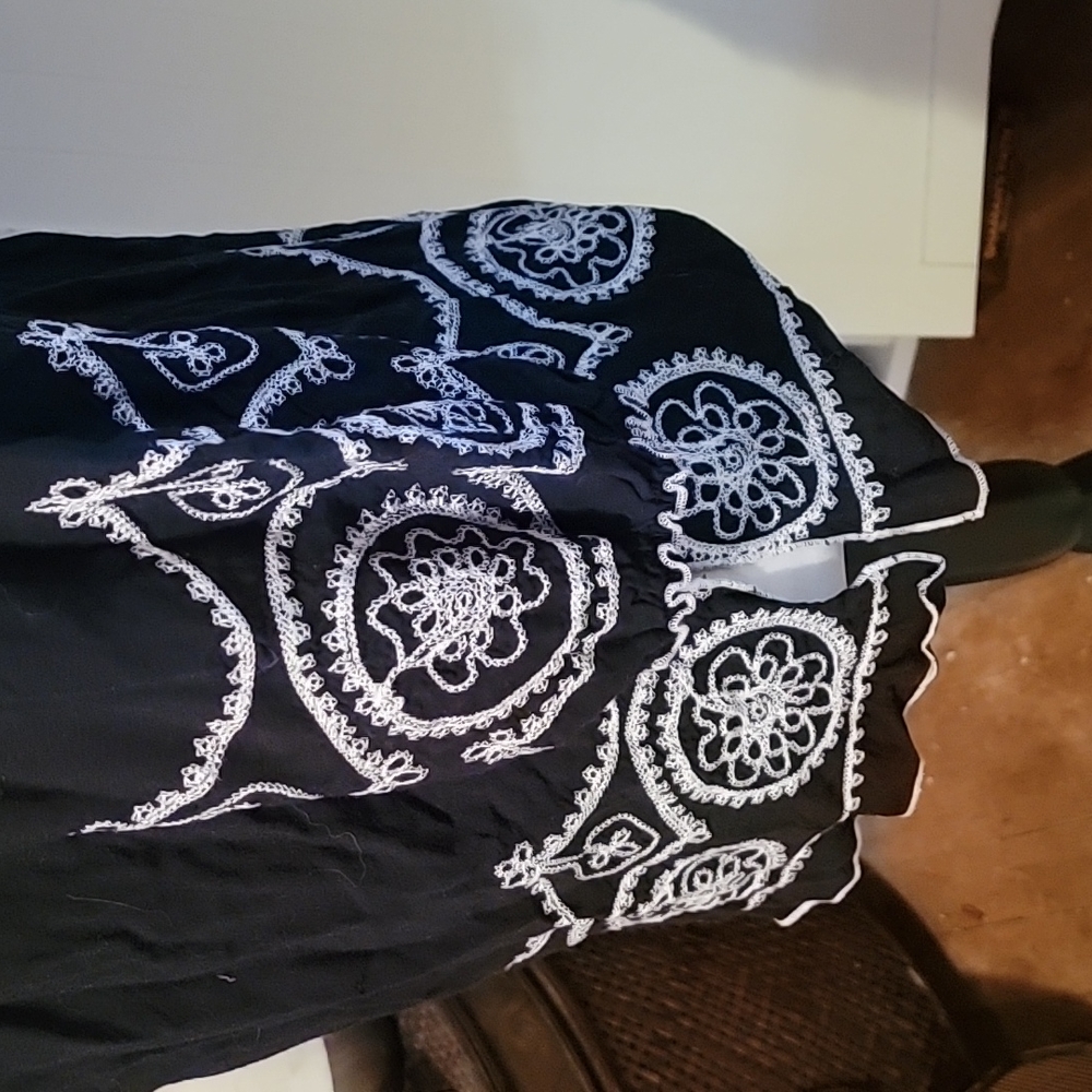 Top - Picture 3 of 5